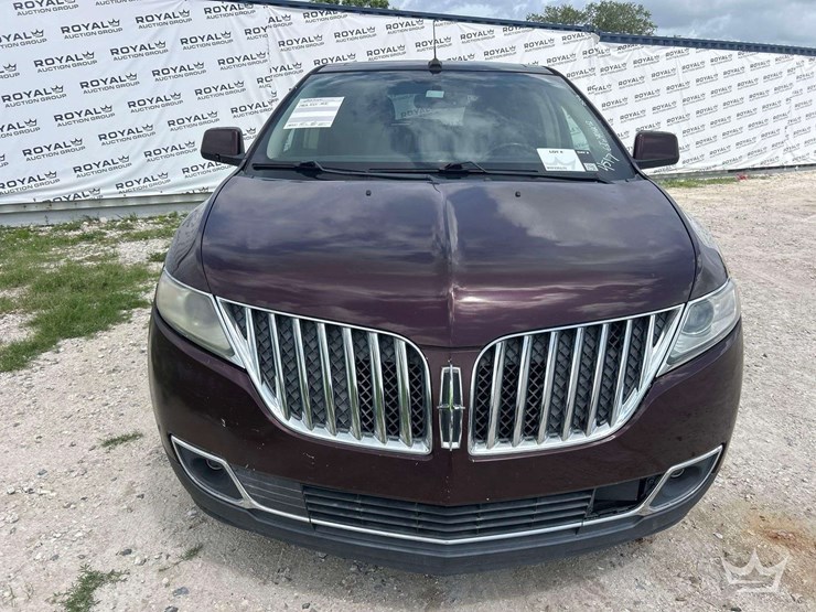 2011-lincoln-mkx-image-29