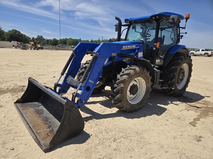 2015-new-holland-155-image-1