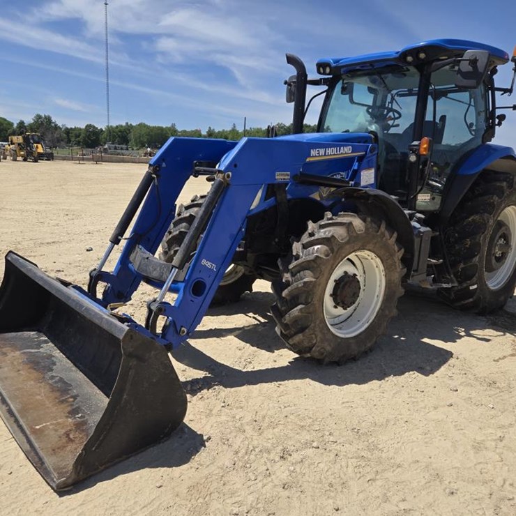 2015 NEW HOLLAND 155