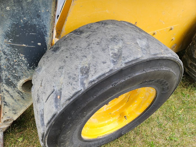 deere-326d-image-15