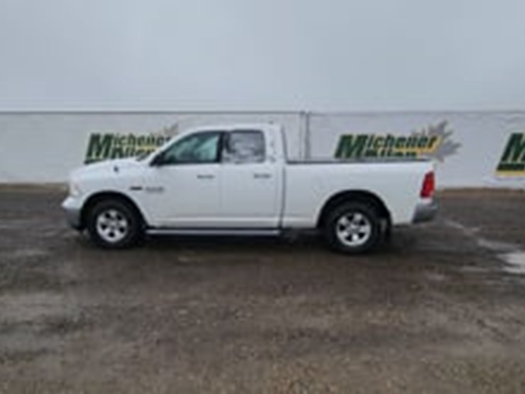 2015-dodge-1500-image-5