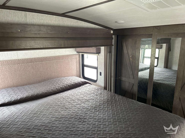5th-wheel-camper-image-24