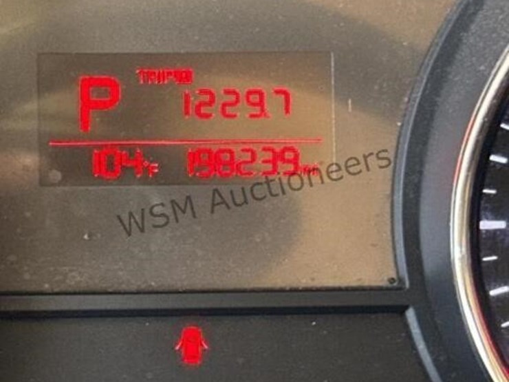 2016-kia-sedona-lx-image-21