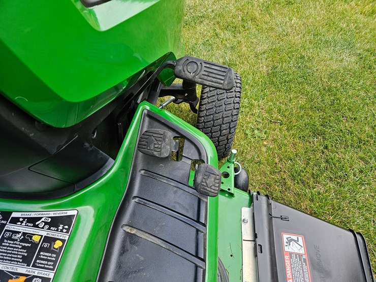 john-deere-x570-image-23