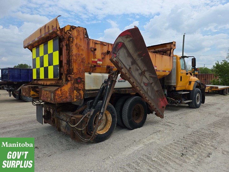 2011-international-workstar-7600-image-3