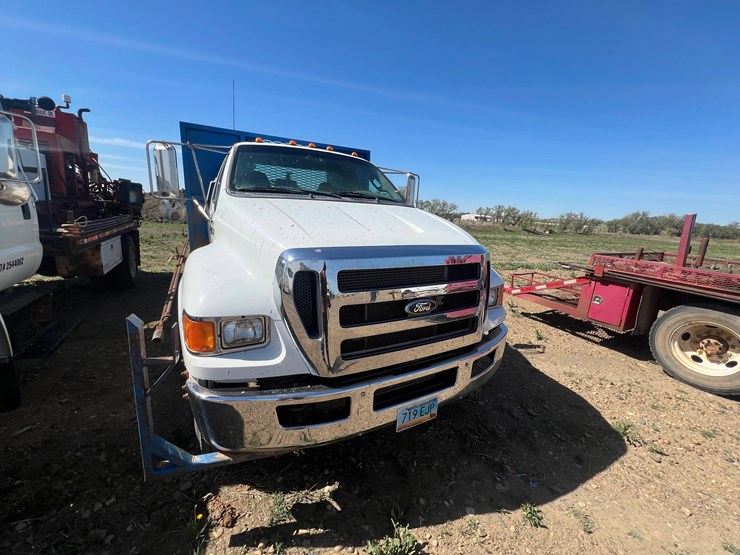 2013-ford-f650-image-3