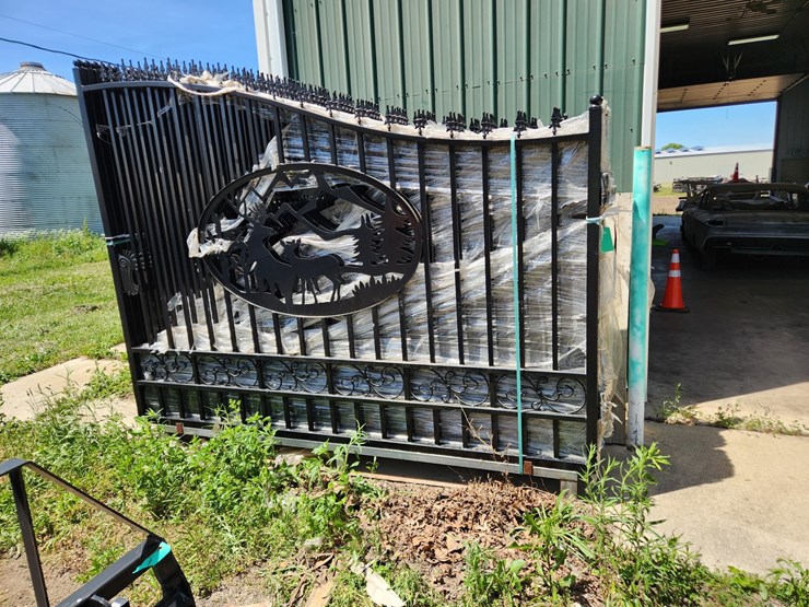 #372-•-20ft-bi-parting-gate-image-2