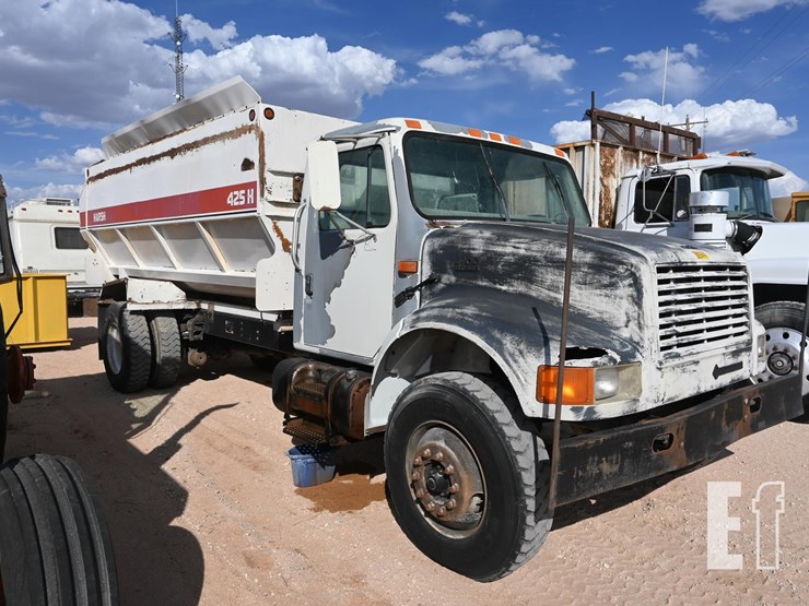 1995-international-4900-image-2