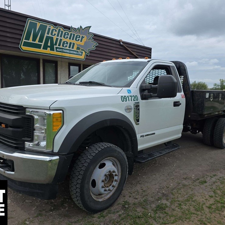 2017 FORD F550