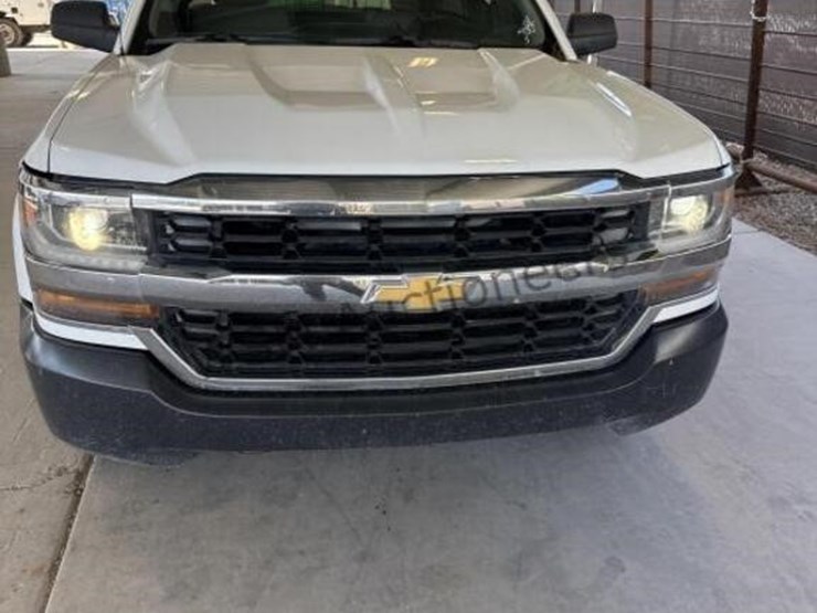 2016-chevrolet-silverado-1500-image-3