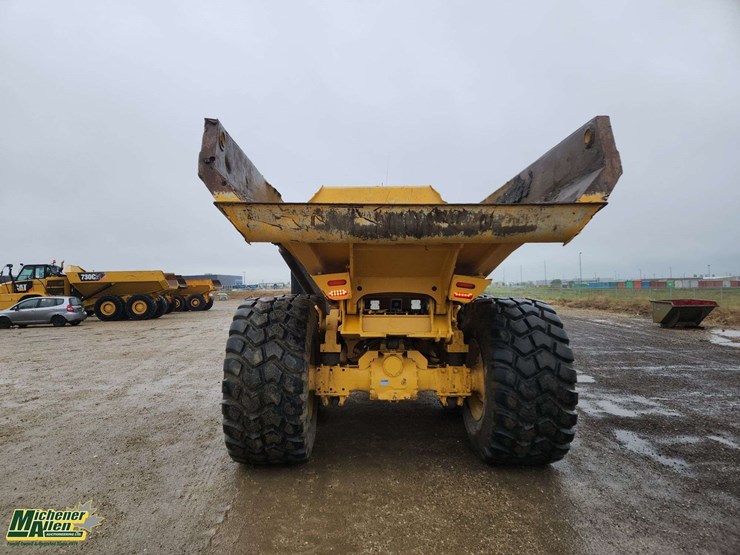 2020-deere-310e-image-4