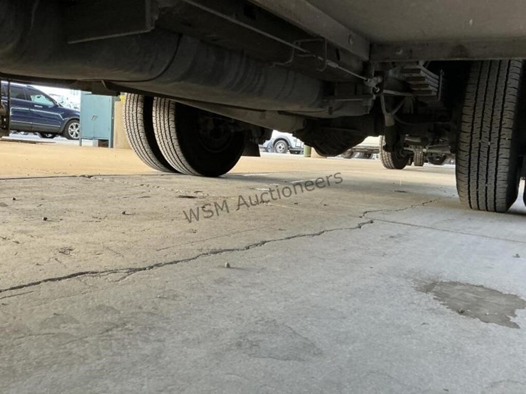 2015-chevrolet-express-3500-image-26