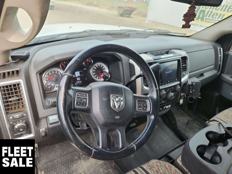 2018-ram-5500-slt-image-18