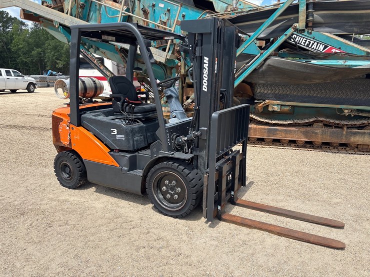#35619-•-2022-doosan-g30n-7-forklift-image-1