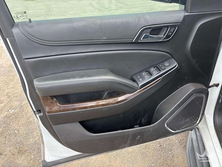 2019-chevrolet-tahoe-image-6