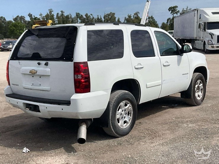 2007-chevrolet-tahoe-image-3