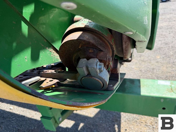 2004-john-deere-630f-image-40