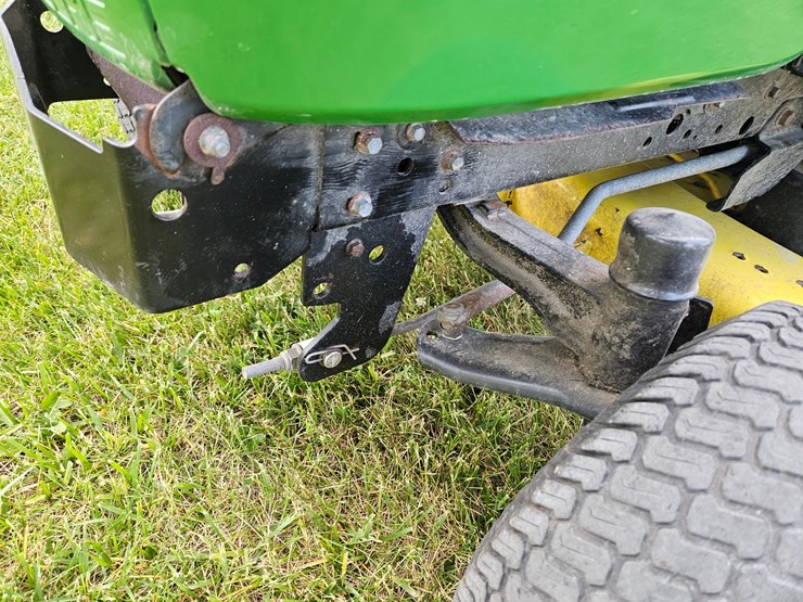john-deere-x300-image-12