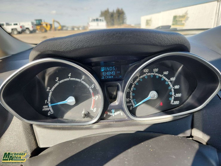 2014-ford-fiesta-se-image-16