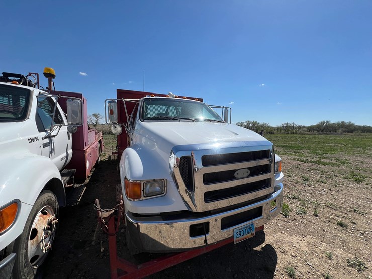 2006-ford-f650-image-8