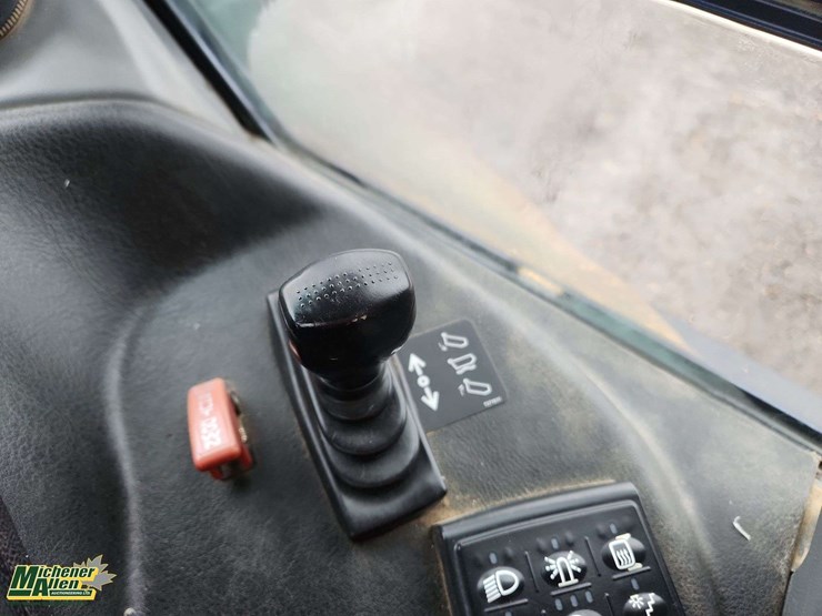 2014-deere-300d-image-20