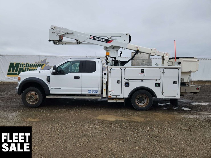 2021-ford-f550-image-6
