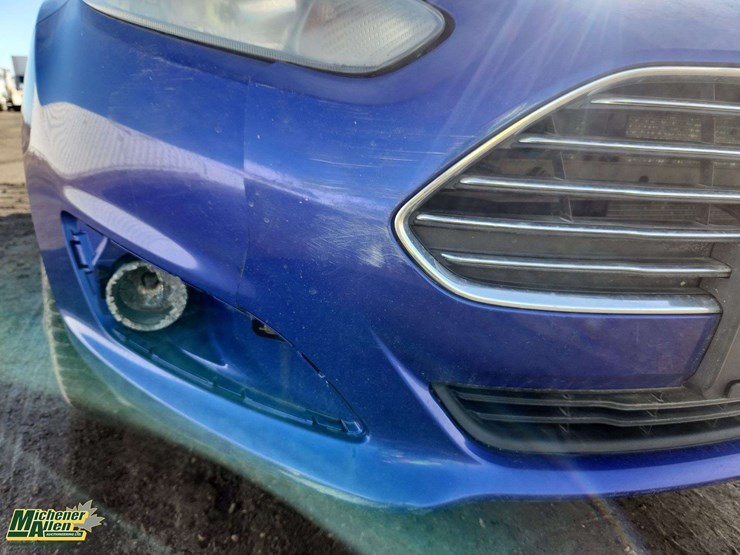 2014-ford-fiesta-se-image-30