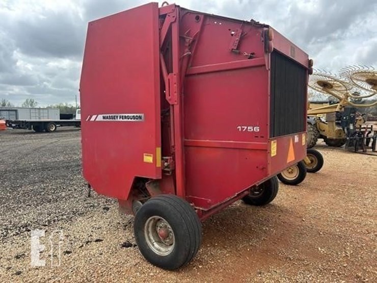 massey-ferguson-1756-image-5