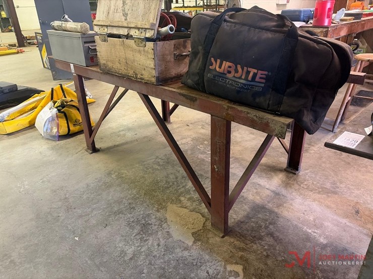 metal-shop-table-image-2