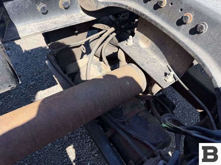 2015-kenworth-t880-image-18