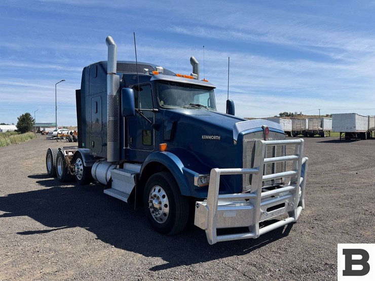2015-kenworth-t800-image-8