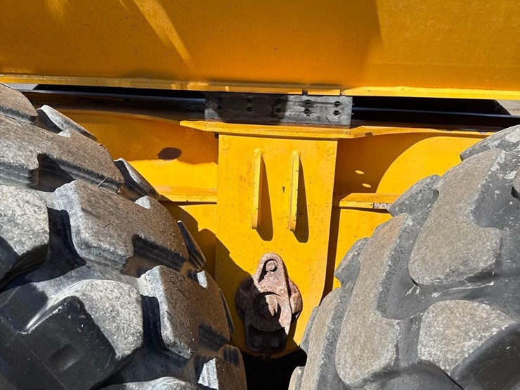 2019-volvo-a25g-image-21