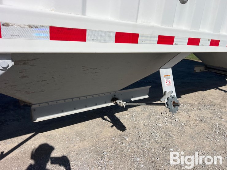 2015-jet-42-image-18
