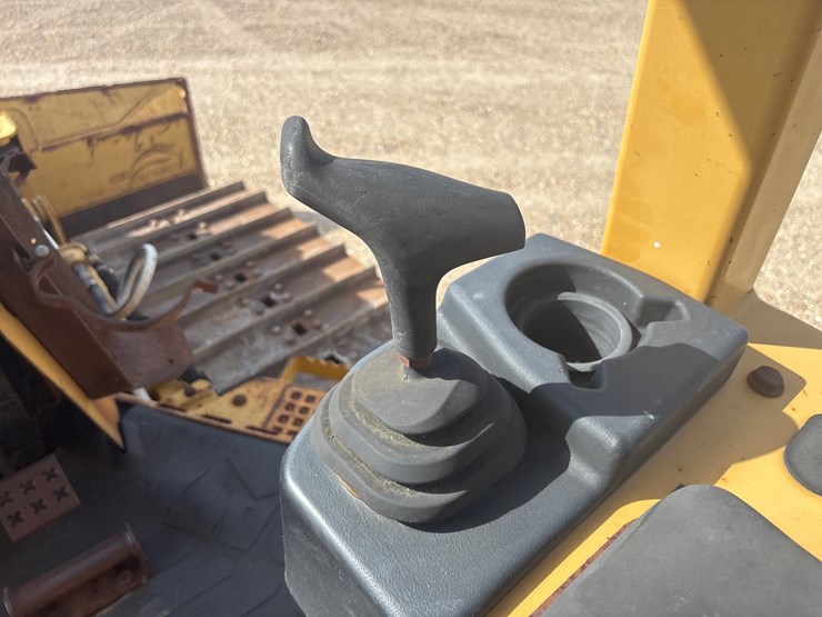 caterpillar-d3g-lgp-image-13