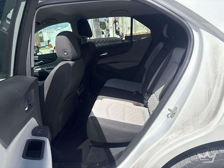 2020-chevrolet-equinox-image-10
