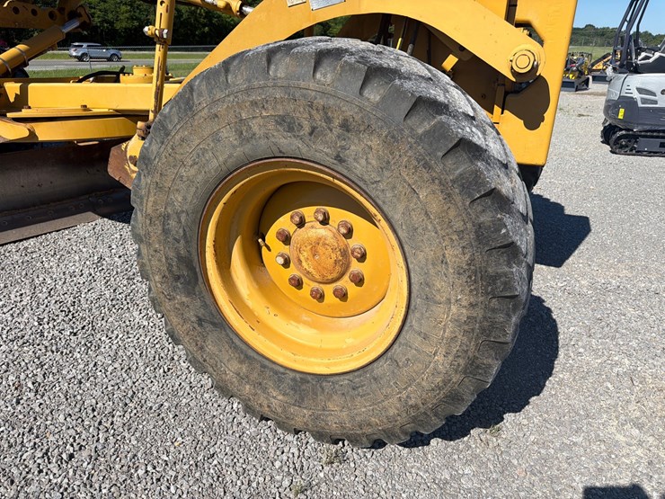 caterpillar-120m2-image-6