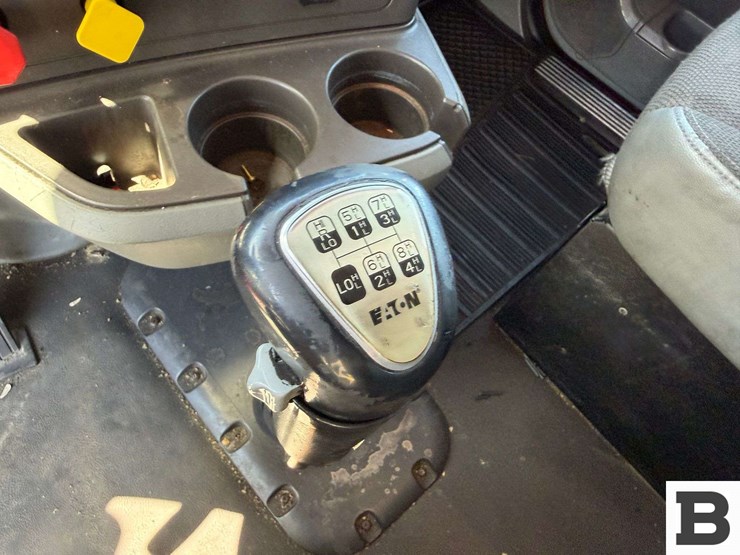 2015-kenworth-t880-image-64