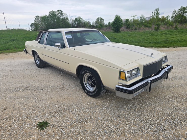 #24004-•-1984-buick-lesabre-passenger-car-image-16