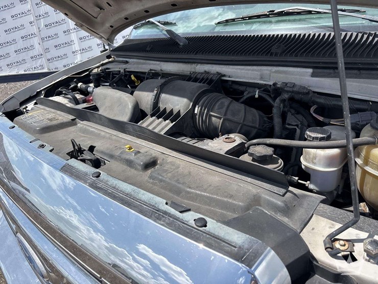 2014-ford-e-150-cargo-van-image-14