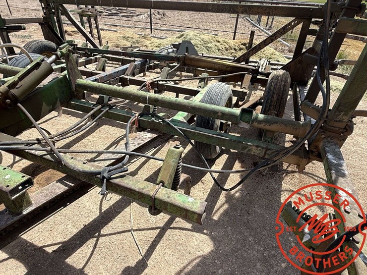 john-deere-1010-image-8