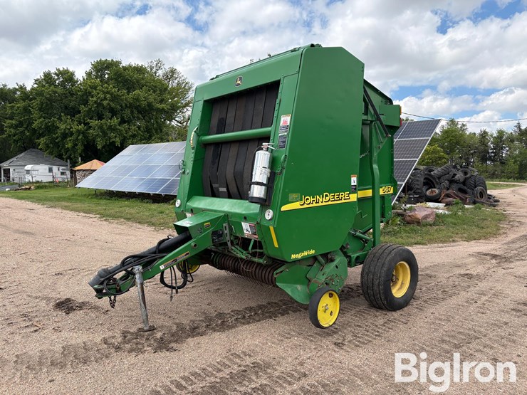 2005-john-deere-567-image-1