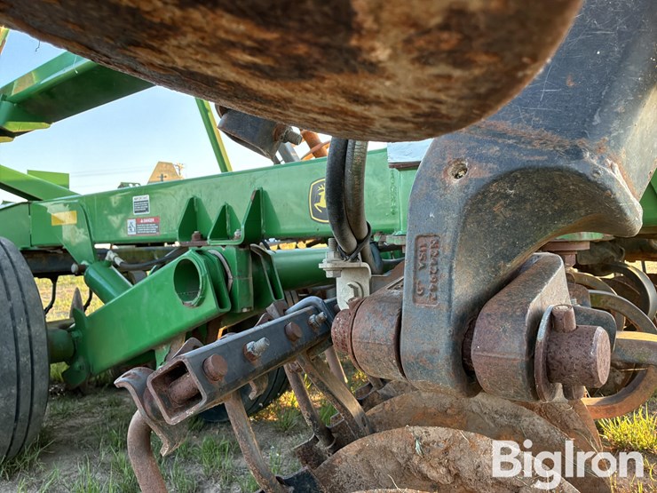 2014-john-deere-2620-image-18