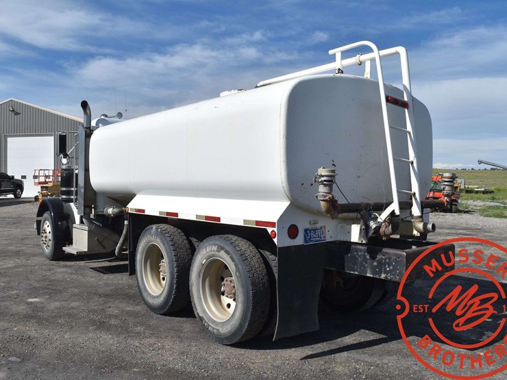 1994-peterbilt-379-image-7