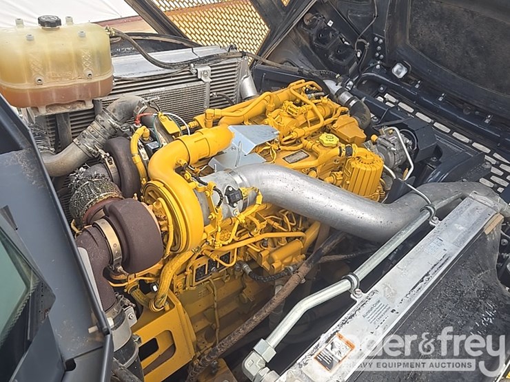 2023-deere-260e-image-44