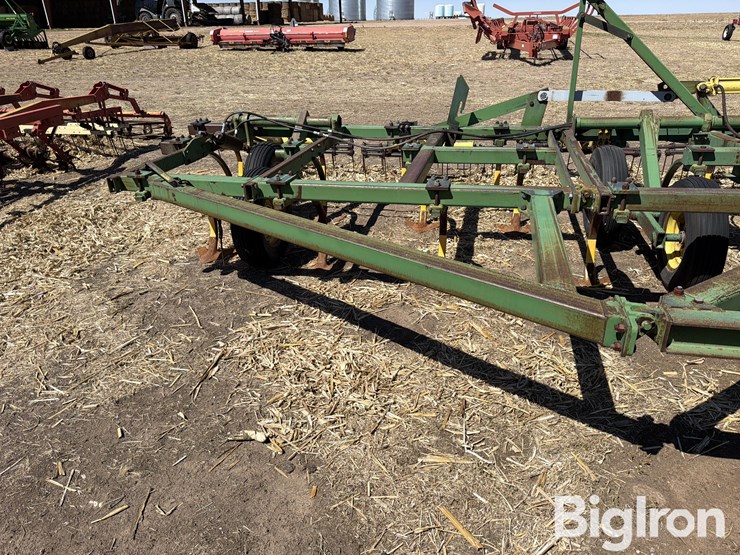 john-deere-36-image-10