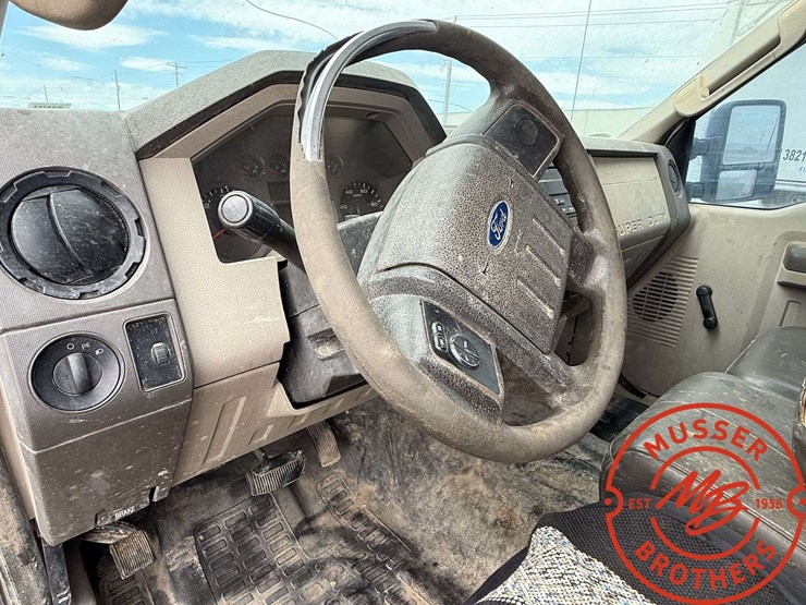 2009-ford-f250-image-16