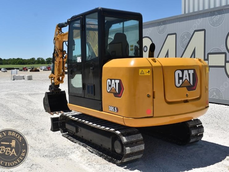 2021-caterpillar-305.5e2-image-3