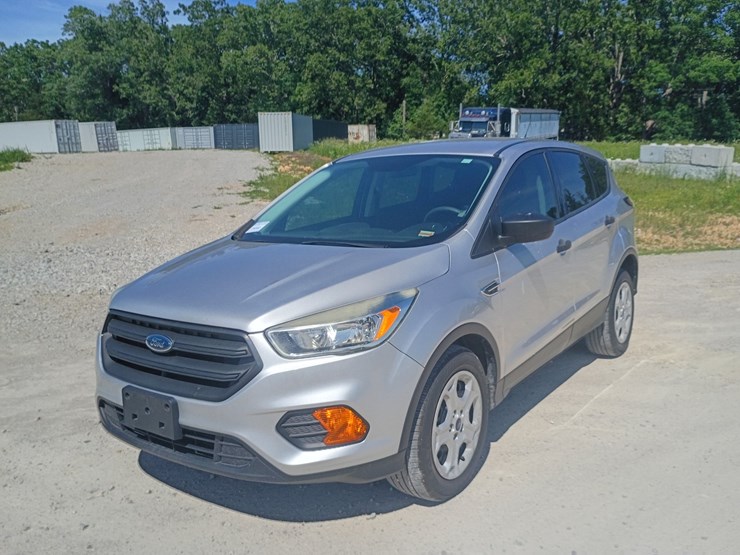 2017-ford-escape-image-1