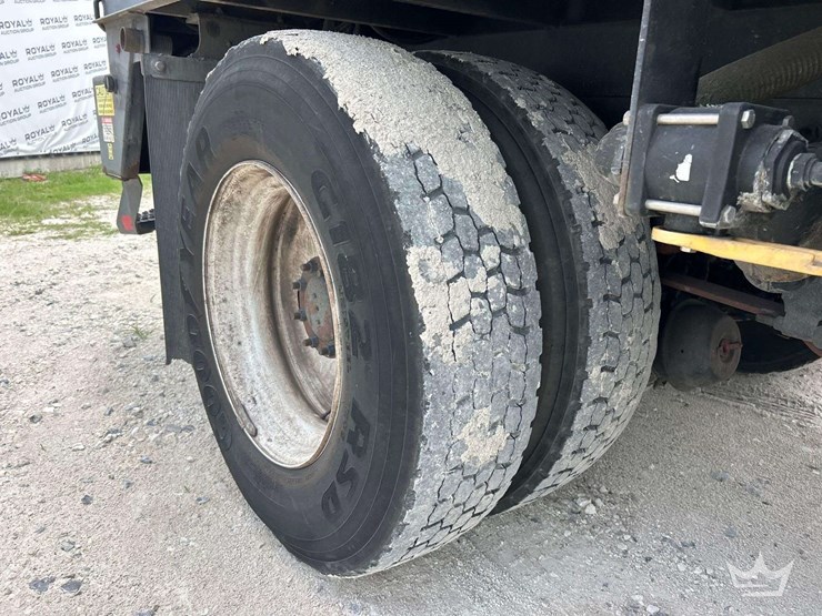 2019-ford-f750-image-57
