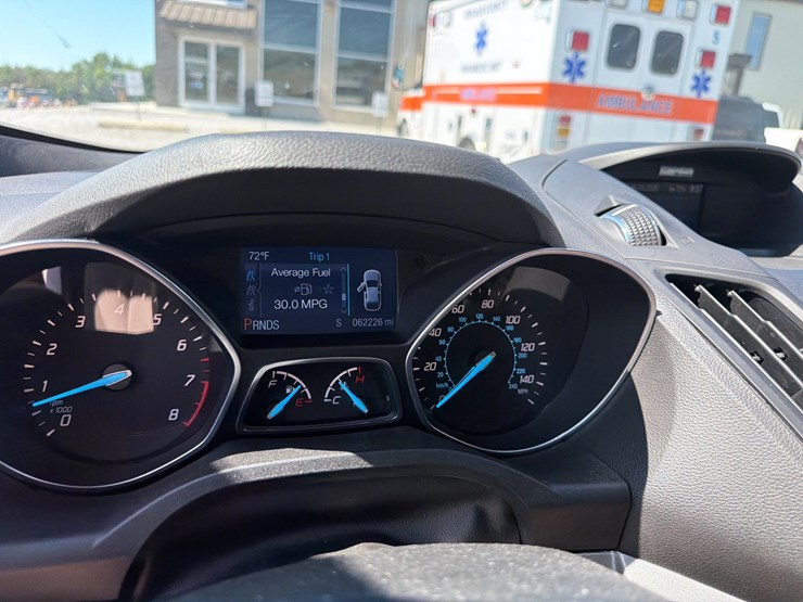 2014-ford-escape-se-image-16